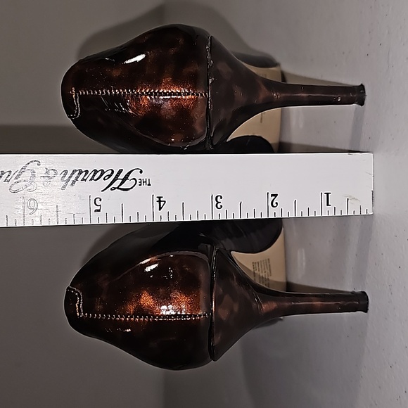 Banana Republic Factory Brown Peep Toe Heels - Picture 15 of 16